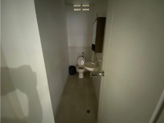 Foto 4 de Local - Oficina  en Arriendo Via 40