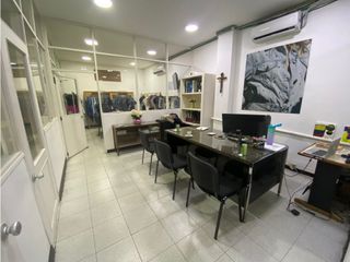 Foto 7 de Local - Oficina  en Arriendo Via 40