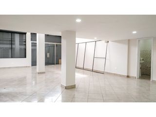 Foto 9 de CUERO Y CAICEDO, Local Comercial en Renta, 180m2, 2 Ambientes