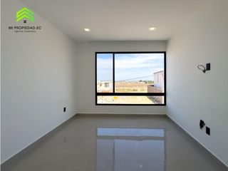 Foto 18 de EN VENTA CASA MODERNA - ATRS DE LA CLNICA SAN GREGORIO - MANTA