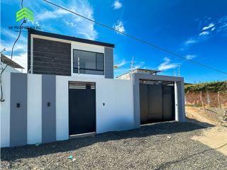 Foto 1 de EN VENTA CASA MODERNA - ATRS DE LA CLNICA SAN GREGORIO - MANTA