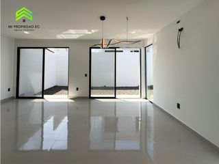 Foto 14 de EN VENTA CASA MODERNA - ATRS DE LA CLNICA SAN GREGORIO - MANTA