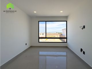 Foto 20 de EN VENTA CASA MODERNA - ATRS DE LA CLNICA SAN GREGORIO - MANTA