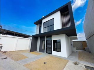 Foto 1 de CASAS MODERNAS EN CONJUNTO PRIVADO | ALTAGRACIA, MANTA