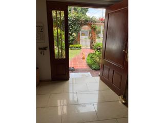 Foto 1 de Casa Niza 454 m2