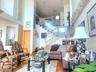 Foto 7 de Venta Departamento Dúplex con amplio Patio, Urb. Sierra del Moral