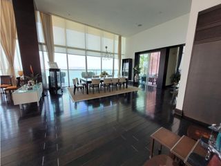 Foto 3 de Apartamento Bocagrande sobre la bahia