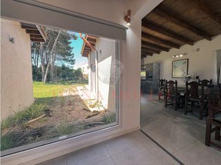Foto 1 de CASA EN ALQUILER EN BARRIO NAYADES - CALIOPE 1325, PINAMAR