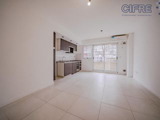 Foto 5 de Departamento en Villa Devoto 2 ambientes al frente 2 baños, balcón aterrazado y gran patio.