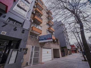 Foto 1 de Departamento en Villa Devoto 2 ambientes al frente 2 baños, balcón aterrazado y gran patio.