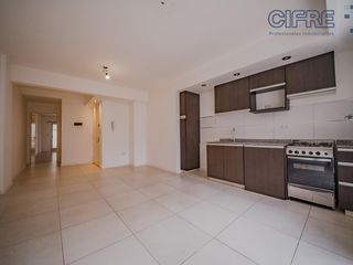 Foto 9 de Departamento en Villa Devoto 2 ambientes al frente 2 baños, balcón aterrazado y gran patio.