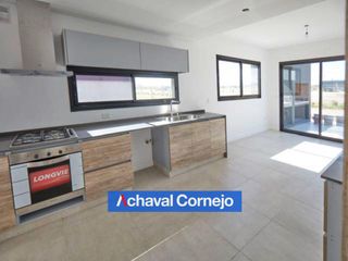 Foto 9 de VENTA Casa una planta en Vistas, Puertos (3 dormitorios, dependencia y pileta)