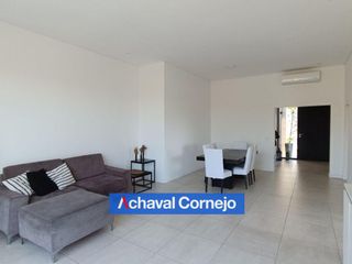 Foto 5 de VENTA Casa una planta en Vistas, Puertos (3 dormitorios, dependencia y pileta)