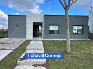 Foto 16 de VENTA Casa una planta en Vistas, Puertos (3 dormitorios, dependencia y pileta)