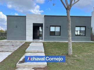 Foto 15 de VENTA Casa una planta en Vistas, Puertos (3 dormitorios, dependencia y pileta)