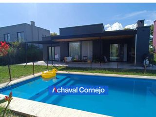Foto 2 de VENTA Casa una planta en Vistas, Puertos (3 dormitorios, dependencia y pileta)