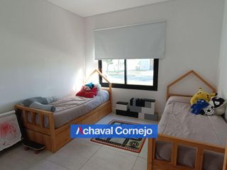 Foto 13 de VENTA Casa una planta en Vistas, Puertos (3 dormitorios, dependencia y pileta)
