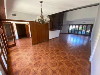 Foto 3 de Chalet 5 ambientes en Venta - Chauvin
