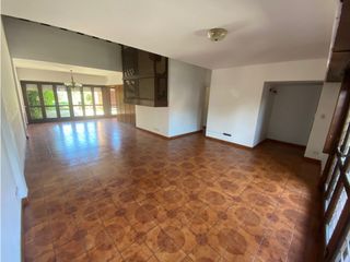 Foto 2 de Chalet 5 ambientes en Venta - Chauvin
