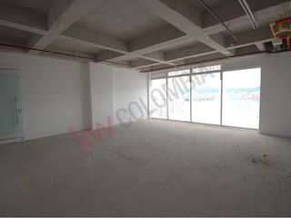 Foto 1 de Oficina o Consultorio en Edificio Inteligente y Ecoamigable