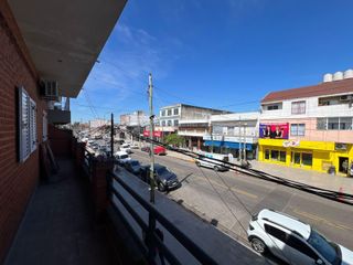Foto 7 de Departamento 4 ambientes sobre Av Luro - Laferrere - APTO CREDITO