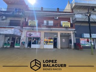 Foto 1 de Departamento 4 ambientes sobre Av Luro - Laferrere - APTO CREDITO