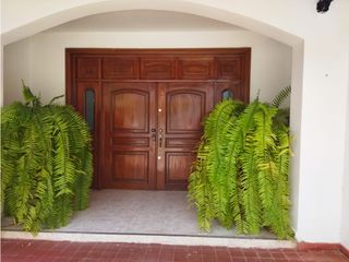 Foto 2 de VENDO CASA PARA INVERSIONISTAS CON COWORKING Y 2 APTOS.