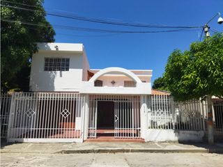 Foto 1 de VENDO CASA PARA INVERSIONISTAS CON COWORKING Y 2 APTOS.
