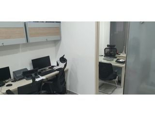 Foto 6 de Venta de oficina en BORACAY