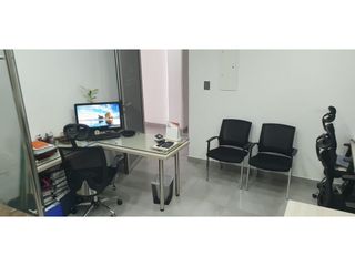 Foto 5 de Venta de oficina en BORACAY