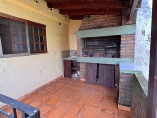 Foto 16 de EXCELENTE CASA CENTRICA DE DOS PLANTA EN VENTA CON ESCRITURA