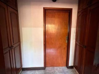 Foto 6 de EXCELENTE CASA CENTRICA DE DOS PLANTA EN VENTA CON ESCRITURA