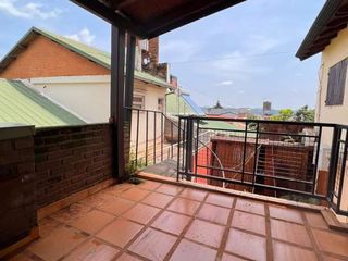 Foto 15 de EXCELENTE CASA CENTRICA DE DOS PLANTA EN VENTA CON ESCRITURA