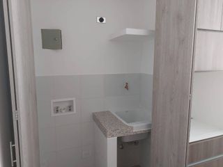 Foto 3 de VENTA Departamento de 2 dormitorios con vista al Rio  Av. Leon Febrescordero
