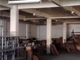 Foto 8 de La Kennedy, Galpón en Renta, 600m2, 5 Ambientes