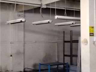 Foto 6 de La Kennedy, Galpón en Renta, 600m2, 5 Ambientes