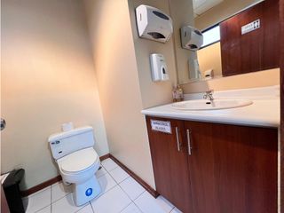 Foto 9 de Vozandes, Consultorio en Renta, 38m2, 1 Ambiente