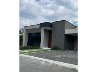 Foto 1 de SE VENDE CASA CAMPESTRE EN EL SECTOR DE COMBIA