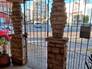 Foto 4 de VENDO CHALET DE ESTILO EN LA PERLA A METROS DE LA PLAYA