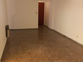 Foto 12 de Cómodo y amplio Departamento de 2 amb cercano al centro comercial de Liniers