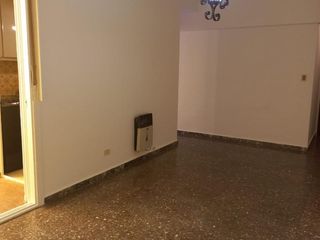 Foto 7 de Cómodo y amplio Departamento de 2 amb cercano al centro comercial de Liniers