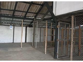 Foto 5 de Carcelén, Galpón en Renta, 360m2, 5 Ambientes