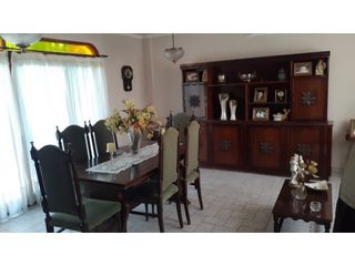 Foto 2 de VENTA O PERMUTA DE ESPECTACULAR CASA EN RIVADAVIA (X DPTO CIUDAD MZA)