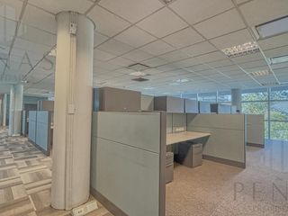 Foto 19 de Gran Oficina amoblada en moderno edificio de categoría - Seguridad - 9 cocheras