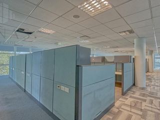Foto 21 de Gran Oficina amoblada en moderno edificio de categoría - Seguridad - 9 cocheras