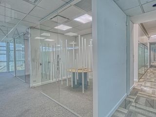 Foto 15 de Gran Oficina amoblada en moderno edificio de categoría - Seguridad - 9 cocheras
