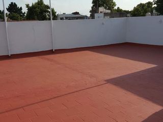 Foto 10 de Casa en venta - 2 Dormitorios 2 Baños - 200Mts2 - Liniers