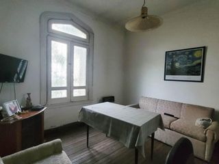 Foto 14 de CASA DE ESTILO EN 3 PLTAS - 260 m2