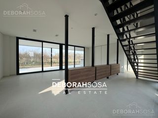 Foto 6 de Casa en Venta 5 ambientes con Pileta a metros del Río en el Barrio El Naudir Zona Norte