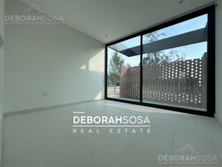 Foto 7 de Casa en Venta 5 ambientes con Pileta a metros del Río en el Barrio El Naudir Zona Norte